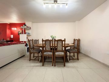 Casa 4 amb en venta - Palomar - Pileta y cochera