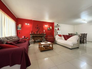 Casa 4 amb en venta - Palomar - Pileta y cochera
