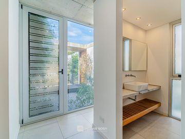 Alquiler 24 meses - Casa 4 ambientes - Piscina - Arenas del Sur
