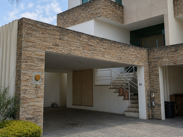 Hermosa Casa Contemporánea