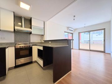 VENTA DEPTO 2 AMB C/COCHERA TOILETTE CABALLITO