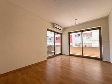 VENTA DEPTO 2 AMB C/COCHERA TOILETTE CABALLITO