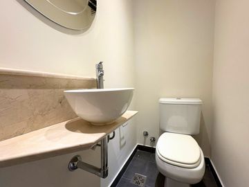 VENTA DEPTO 2 AMB C/COCHERA TOILETTE CABALLITO