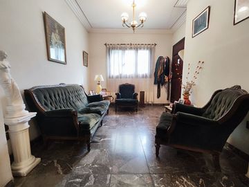 Casa 4 amb en venta - Haedo - Terraza y cocheras