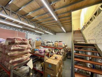 Venta depósito, local y oficinas en Ituzaingó