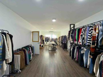 Venta depósito, local y oficinas en Ituzaingó