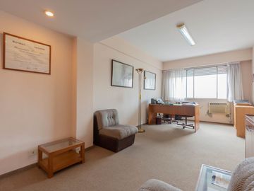 3 ambientes en venta - San Nicolas - con cochera