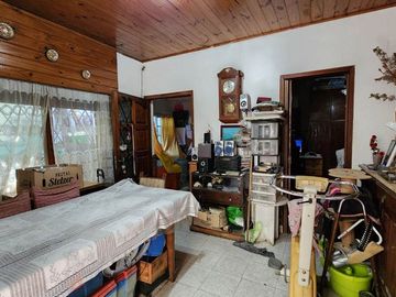 VENTA CASA 4 AMBIENTES A REFACCIONAR EN VERSALLES