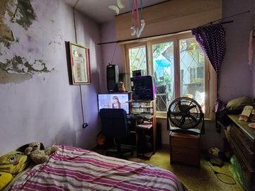 VENTA CASA 4 AMBIENTES A REFACCIONAR EN VERSALLES