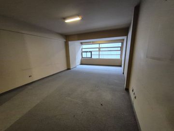 Venta Oficina - Microcentro - Con RENTA HASTA 9/27