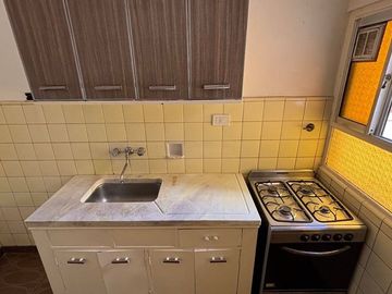 Venta depto 3 amb. c/balcon - 70 m2 oportunidad!