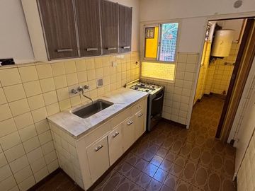 Venta depto 3 amb. c/balcon - 70 m2 oportunidad!