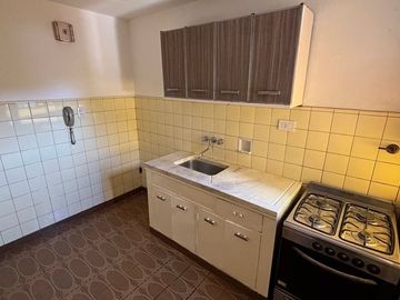 Venta depto 3 amb. c/balcon - 70 m2 oportunidad!