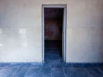 Venta 2 LOCALES Pompeya + CASA 3 dorm, terraza