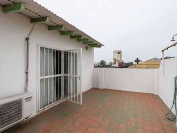 VENTA PH 5 AMBIENTES CONSTITUCION SIN EXPENSAS