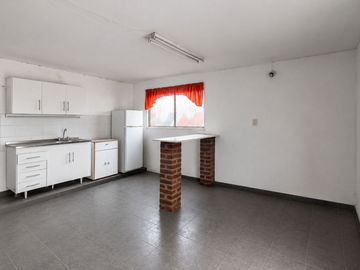 VENTA PH 5 AMBIENTES CONSTITUCION SIN EXPENSAS
