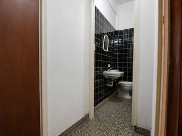 VENTA PH 5 AMBIENTES CONSTITUCION SIN EXPENSAS
