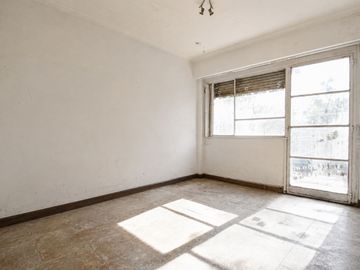 VENTA PH 5 AMBIENTES CONSTITUCION SIN EXPENSAS
