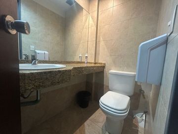 VENTA OFICINAS CON DEPOSITO SAN CRISTOBAL