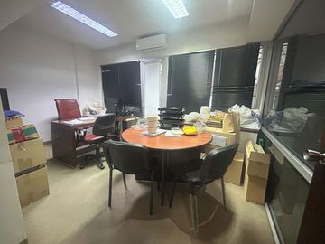 VENTA OFICINAS CON DEPOSITO SAN CRISTOBAL