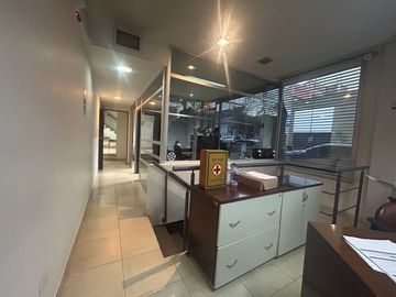 VENTA OFICINAS CON DEPOSITO SAN CRISTOBAL