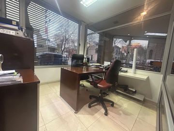 VENTA OFICINAS CON DEPOSITO SAN CRISTOBAL