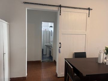 VENTA  3 AMBIENTES DEPENDENCIA BALCON MONSERRAT