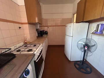 VENTA  3 AMBIENTES DEPENDENCIA BALCON MONSERRAT