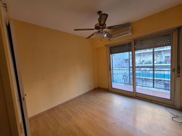 Venta 4 amb dependencia cochera  Villa del Parque