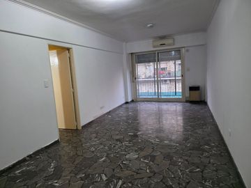 Venta 4 amb dependencia cochera  Villa del Parque