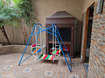 Venta casa 5 ambientes fondo cochera Liniers