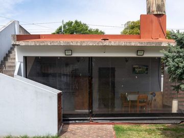 VENTA CASA 3 AMB BERAZATEGUI PARRILLA CCE VARELA
