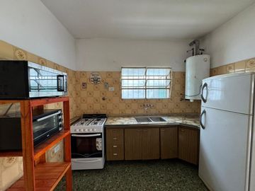 VENTA CASA 3 AMB BERAZATEGUI PARRILLA CCE VARELA