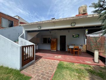 VENTA CASA 3 AMB BERAZATEGUI PARRILLA CCE VARELA