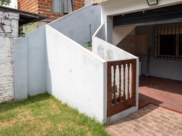 VENTA CASA 3 AMB BERAZATEGUI PARRILLA CCE VARELA
