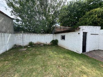 VENTA CASA 3 AMB BERAZATEGUI PARRILLA CCE VARELA