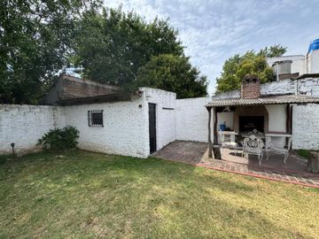 VENTA CASA 3 AMB BERAZATEGUI PARRILLA CCE VARELA