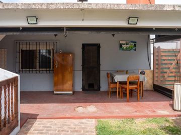 VENTA CASA 3 AMB BERAZATEGUI PARRILLA CCE VARELA