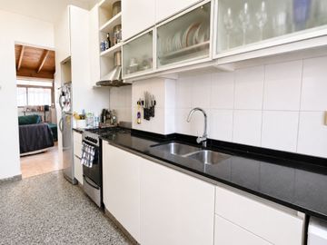 VENTA 2 AMBIENTES CON TERRAZA PROPIA EN MONSERRAT