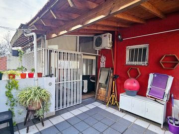 VENTA 2 AMBIENTES CON TERRAZA PROPIA EN MONSERRAT