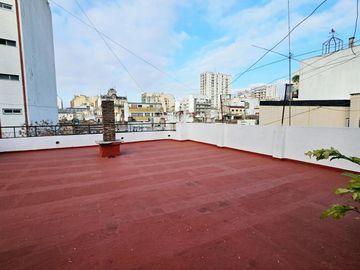 VENTA 2 AMBIENTES CON TERRAZA PROPIA EN MONSERRAT