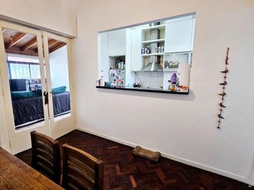 VENTA 2 AMBIENTES CON TERRAZA PROPIA EN MONSERRAT