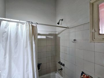 VENTA 2 AMBIENTES CON TERRAZA PROPIA EN MONSERRAT