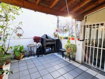 VENTA 2 AMBIENTES CON TERRAZA PROPIA EN MONSERRAT