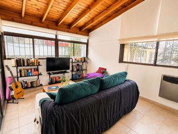 VENTA 2 AMBIENTES CON TERRAZA PROPIA EN MONSERRAT