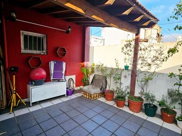 VENTA 2 AMBIENTES CON TERRAZA PROPIA EN MONSERRAT