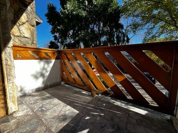 VENTA CASA DE DISEÑO + PARQUE + LOTE EXCEPCIONAL
