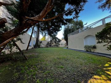 VENTA CASA DE DISEÑO + PARQUE + LOTE EXCEPCIONAL