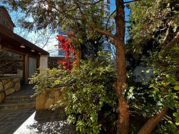 VENTA CASA DE DISEÑO + PARQUE + LOTE EXCEPCIONAL