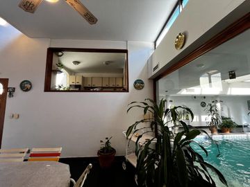 VENTA CASA DE DISEÑO + PARQUE + LOTE EXCEPCIONAL